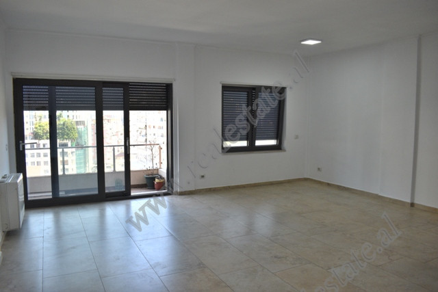 Apartment for office for rent at Ring Center in Tirana, Albania (TRR-616-6K)